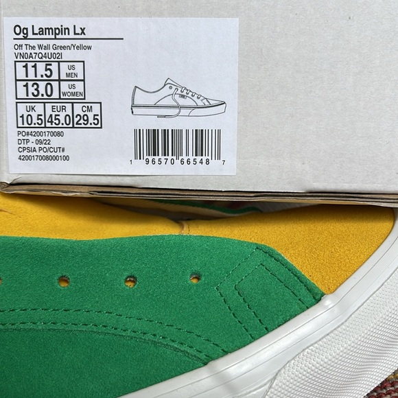 Vans Men’s 0g Lampin Lx
Off The Wall Green/Yellow
VN0A7Q4U021
Sneakers - Picture 16 of 16